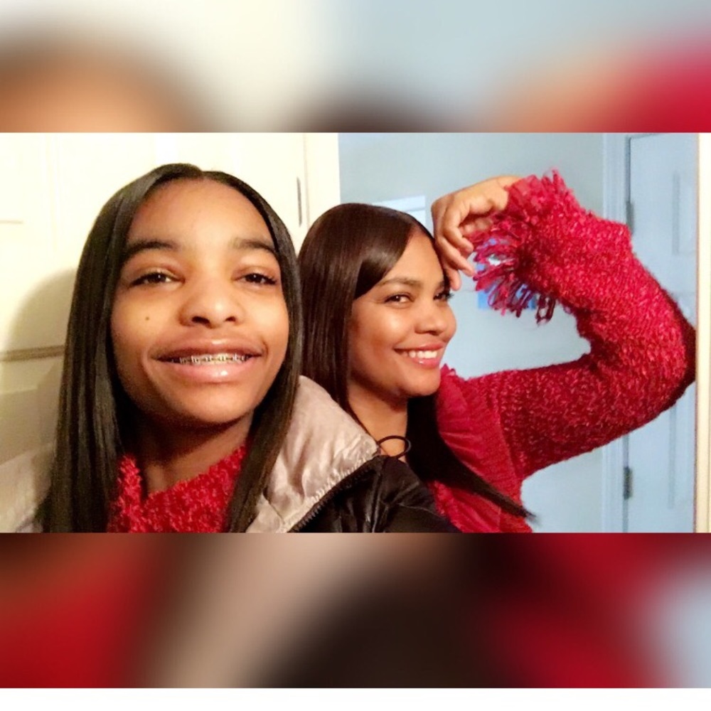 Meet your Poshers Rosalind & India